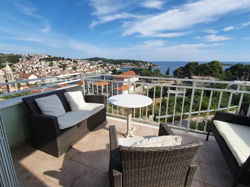 Apartment Hvar 5687c - image 11