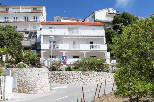 Apartments with a parking space Hvar - 5719 - image 6