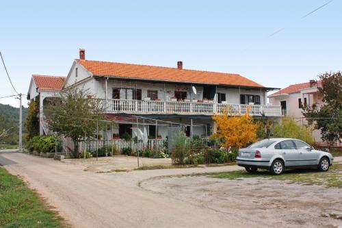  Apartments with a parking space Sukosan, Zadar - 5897 in Sukošan