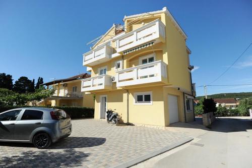  Apartments with a parking space Bibinje, Zadar - 5761 in Bibinje