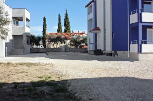 Apartments by the sea Bibinje Zadar - 5916 - image 5