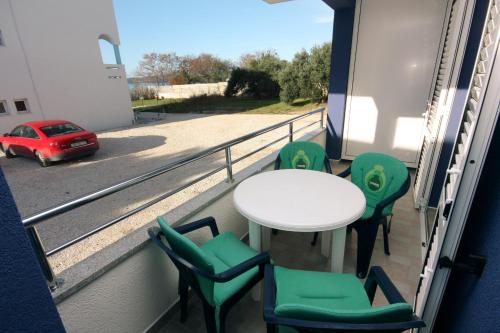 One-Bedroom Apartment with Balcony and Sea View image 8