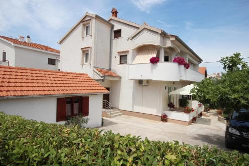 Apartments with parking space Zadar - Diklo, Zadar - 5875 - Zadar
