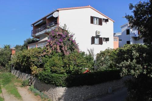  Family friendly seaside apartments Kozino, Zadar - 5749 in Petrčane