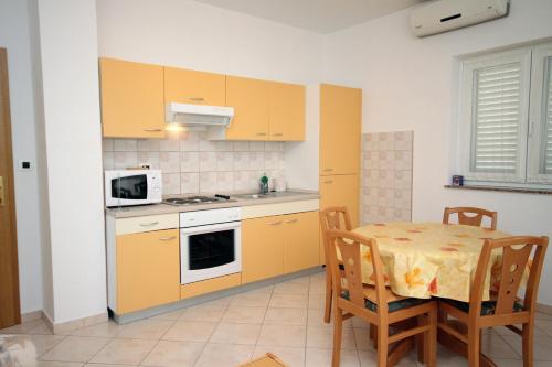 Konyha, Apartment Vrsi - Mulo 5860b in Zukve