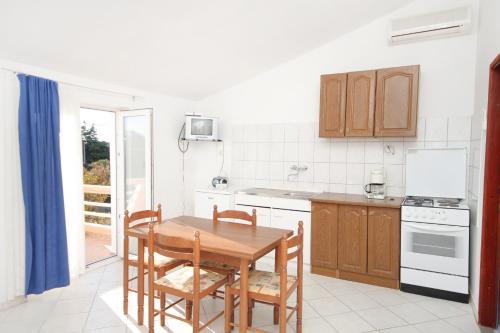 One-Bedroom Apartment with Terrace image 4