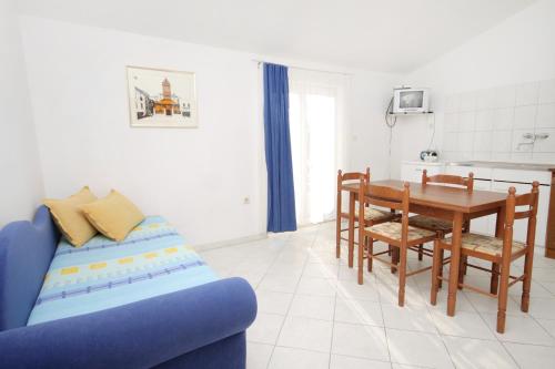 One-Bedroom Apartment with Terrace image 5