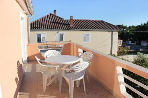 One-Bedroom Apartment with Terrace image 7