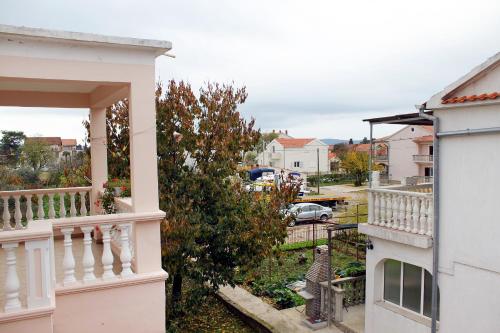 Apartments with a parking space Sukosan Zadar - 5888 - image 12