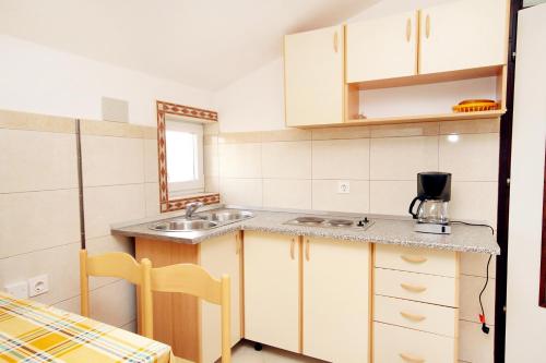 Apartments with parking space Zadar - Diklo Zadar - 5880 - image 3