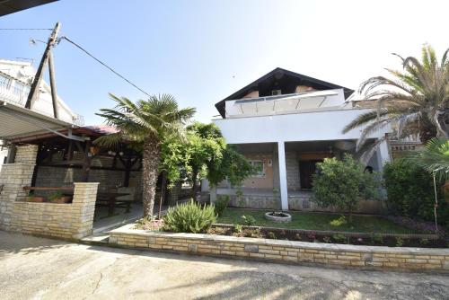  Apartments with a parking space Sukosan, Zadar - 5820 in Sukošan