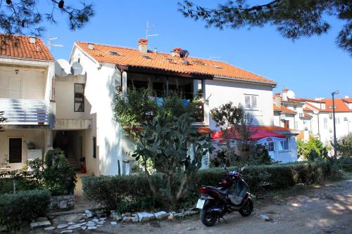 Apartments and rooms with parking space Korcula - 4399 - image 6