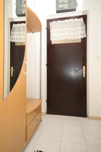 Apartments and rooms with parking space Korcula - 4399 - image 4
