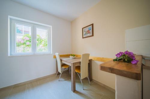 Apartment Lumbarda 4446b - image 12