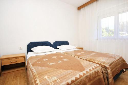 Apartment Vrbovica 4452c - image 9