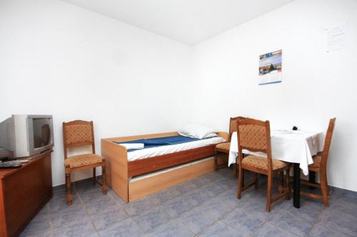Apartments by the sea Bibinje Zadar - 5780 - image 10