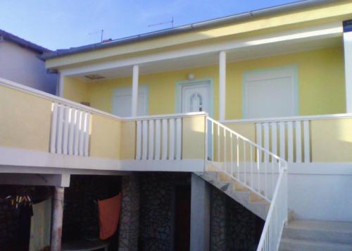  Apartments by the sea Turanj, Biograd - 5740 in Sveti Filip i Jakov