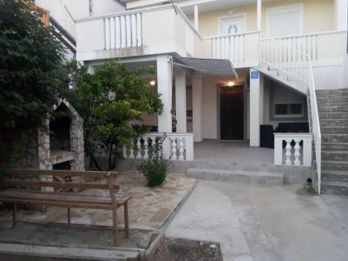 Apartments by the sea Turanj Biograd - 5740 - image 10