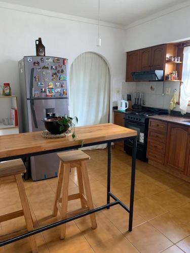 Kitchen, Casa con pileta cochera y quincho 1300m de la playa in Barrio Los Pinares