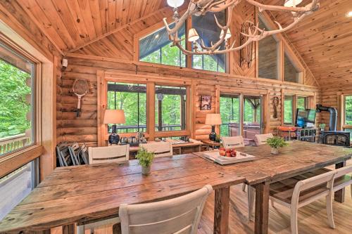 Warrensburg Cabin with Hot Tub 15 Mi to Lake George in Warrensburg, USA