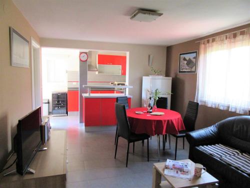 Two-Bedroom Apartment with Terrace and Sea View image 4