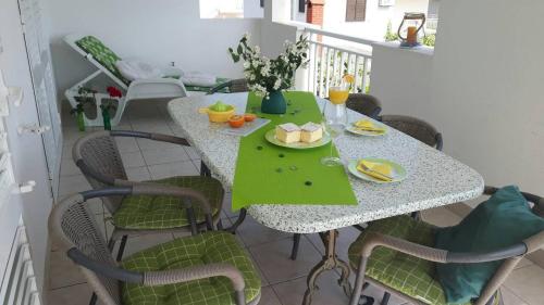Two-Bedroom Apartment with Terrace and Sea View image 2