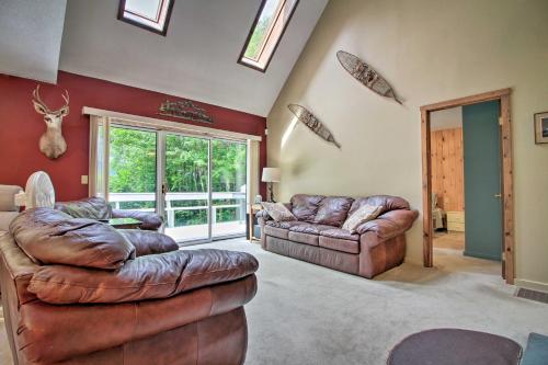 Ludlow Home - Under 3 Miles to Okemo Mtn Resort! - image 11