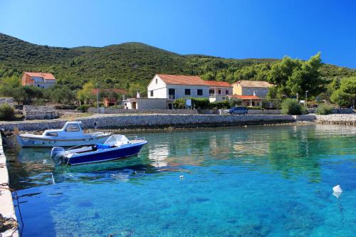  Apartments by the sea Kneza, Korcula - 4365, Pension in Pupnat