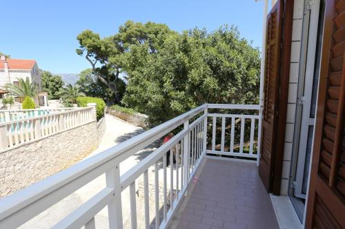 Apartments with a parking space Lumbarda Korcula - 4471 - image 14