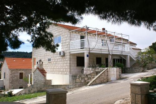  Apartments by the sea Lumbarda, Korcula - 4348 in Lumbarda