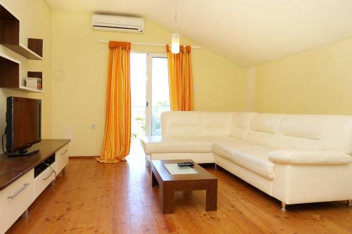 Apartments and rooms by the sea Zuljana - Peljesac - 4576 in Zuljana