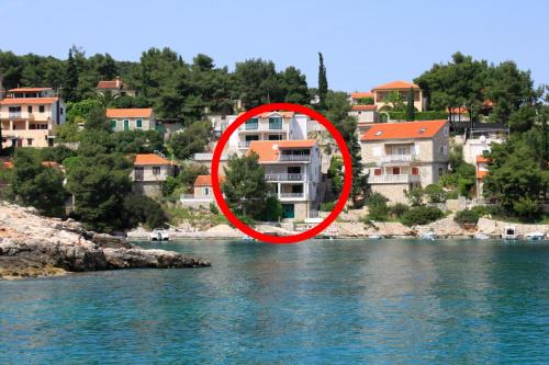 Apartments by the sea Basina Hvar - 4599 Vrboska