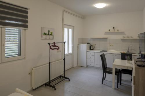 virtuve, Studio Zuljana 4573b in Zuljana