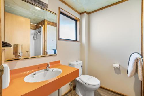 Aspiring Lodge Motel Room Type - Family Room