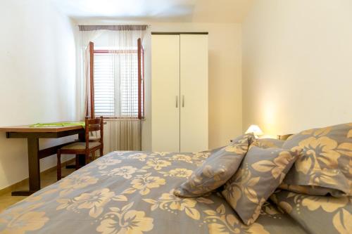 Two-Bedroom Apartment with Terrace and Sea View image 10
