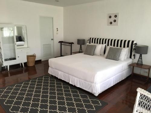 Aster 9 House – Bangkok, NY