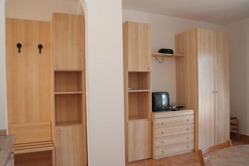 Studio with Terrace and Sea View image 6