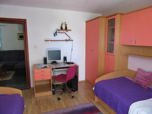 Two-Bedroom Apartment with Terrace image 10