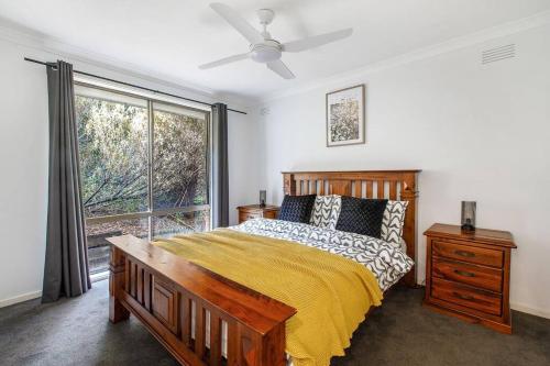 Private Holiday Home With Rain Forest Creek View in Cockatoo