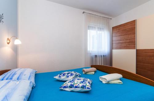 Three-Bedroom Apartment with Balcony image 10