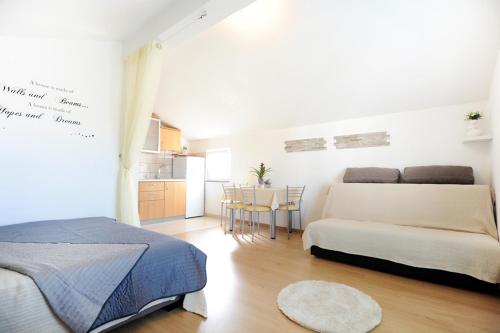One-Bedroom Apartment with Balcony and Sea View image 10