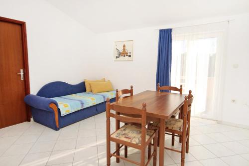 One-Bedroom Apartment with Terrace image 6