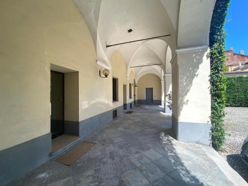 Center One - Loft Ampio in Centro Storico - TV 75" WiFi - Cinelli Apartment - Tap to explore photos