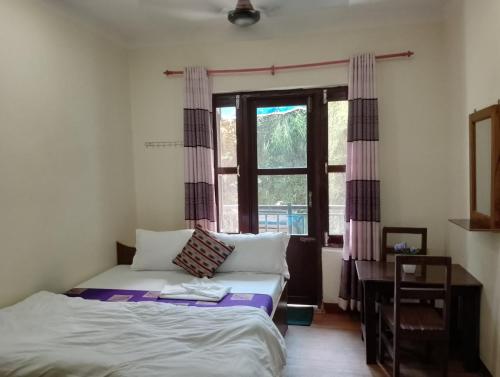 Guestroom, Small Town Hotel And Cafe Guest House in Bandipur