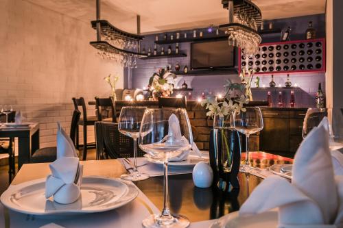 ผับ/เลาจน์, Hotel Egina Medellin in เอสตาดิโอ