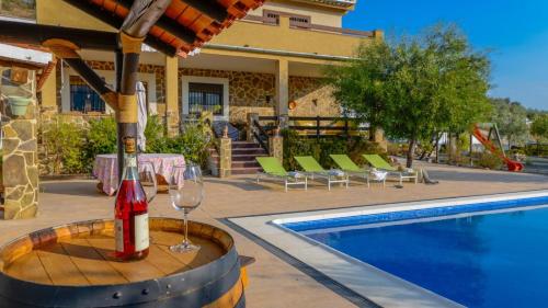 Casa Burdeous Loja - main image