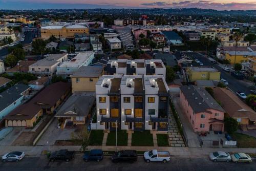 Modern 4 Bedroom Charmer w/ Rooftop Deck #2, Los Angeles (fotografie 9)