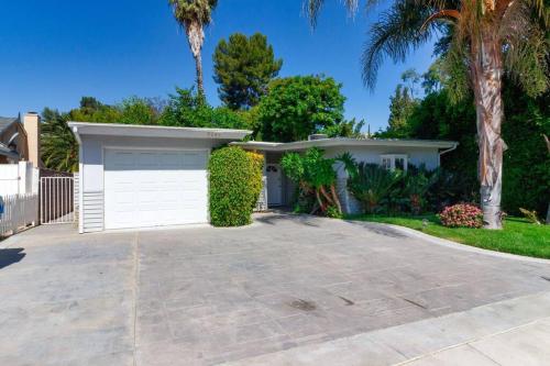 Woodland Hills Charmer in Los Angeles, USA