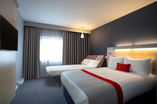 Standard Double Room with Free Hot Breakfast image 7