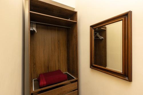 SPA Apartment Via Barberini - image 9